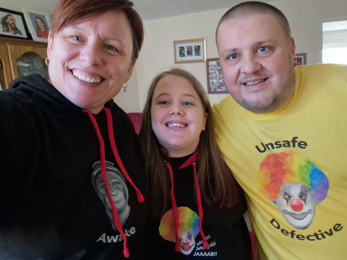 A family that McHonks together stays together.....probably!! @TheEyes2022 <a href="/MartyCope4/">Marty Cope</a>