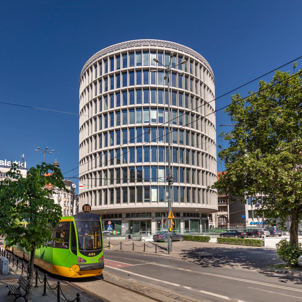 𝗦𝗮𝗺𝗲𝗻 𝗶𝗻 𝗼𝗻𝘁𝘄𝗶𝗸𝗸𝗲𝗹𝗶𝗻𝗴 | 𝗡𝗶𝗲𝘂𝘄𝗲 𝗸𝗮𝗻𝘁𝗼𝗿𝗲𝗻 𝗡𝗼𝘃𝗮𝗳𝗼𝗿𝗺
Door de groei van Novaform zijn zowel de Rotterdamse, als de Poolse vestiging verhuisd naar een groter pand. Afgelopen weekend is de verhuizing gevierd met medewerkers, partners en kinderen.