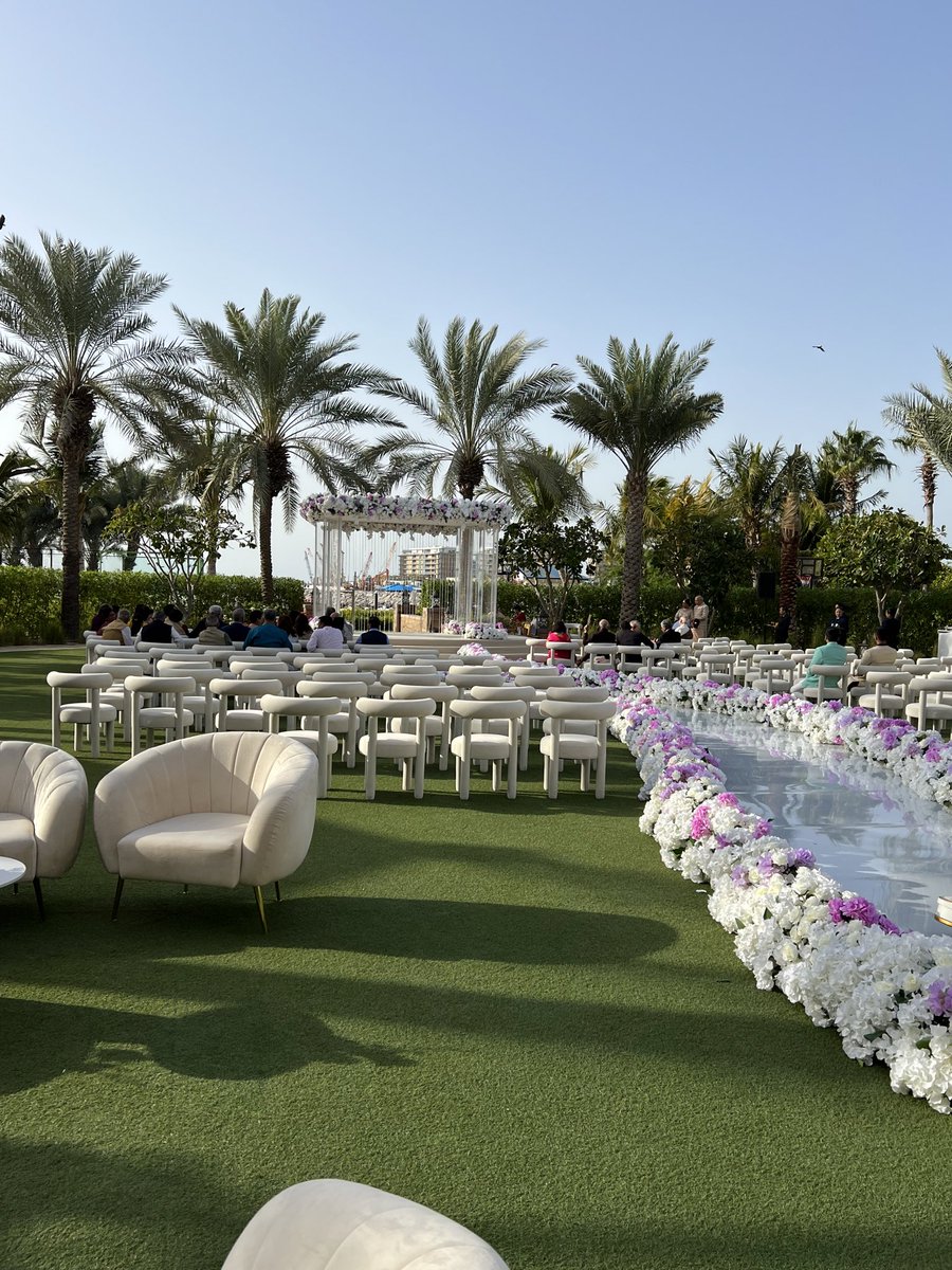 Yesterday, I Attended the wedding of a friend’s  daughter at #FourSeasonsResort in Jumeirah, #Dubai
Fantastic attention to detail..

#GreatVenue
#AwesomeDecor 
#GodBlessTheYoungCouple