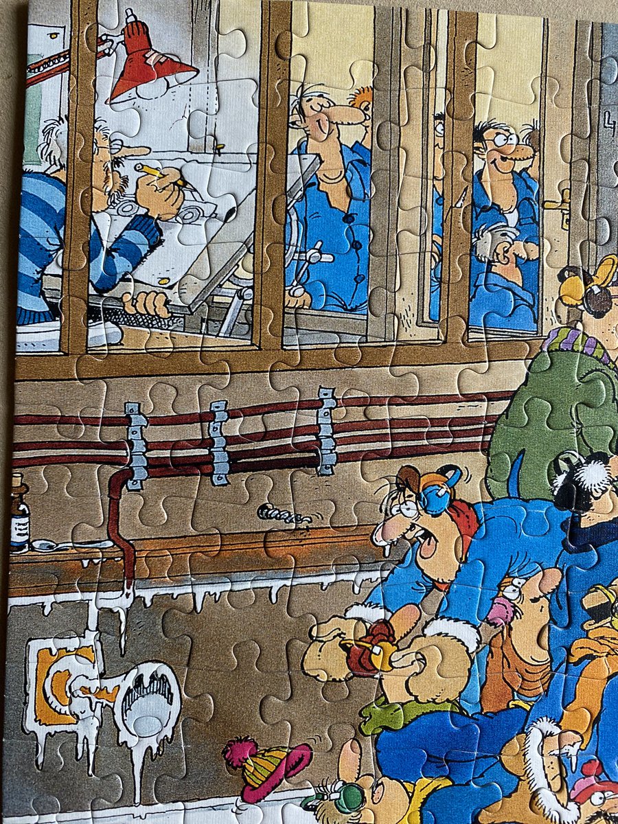 Hannashome_40's tweet image. Geen octopus, schoonmoeder of scouting in deze puzzel ontdekt, wel Jan van Haasteren  (volgens mij) #theassemblyline @janvanhaasteren.puzzels #vanhaasterenpuzzles #janvanhaasteren #janvanhaasterenpuzzel #puzzelen #legpuzzel #puzzle #puzzling #puzzlingworld #puzzlingcommunity