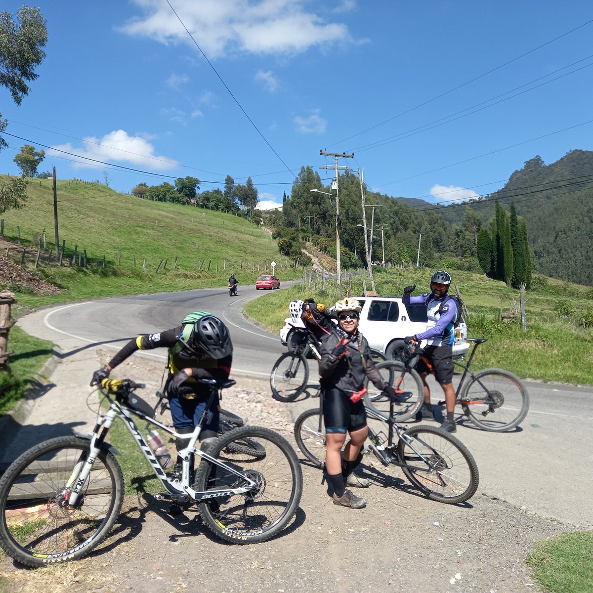 cyclepoint_co's tweet photo. Zipaquirá - Alto del Águila - Páramo del Guerrero - Cogua...
.
.
.
#CyclePointRides https://t.co/9MMVgi8w41