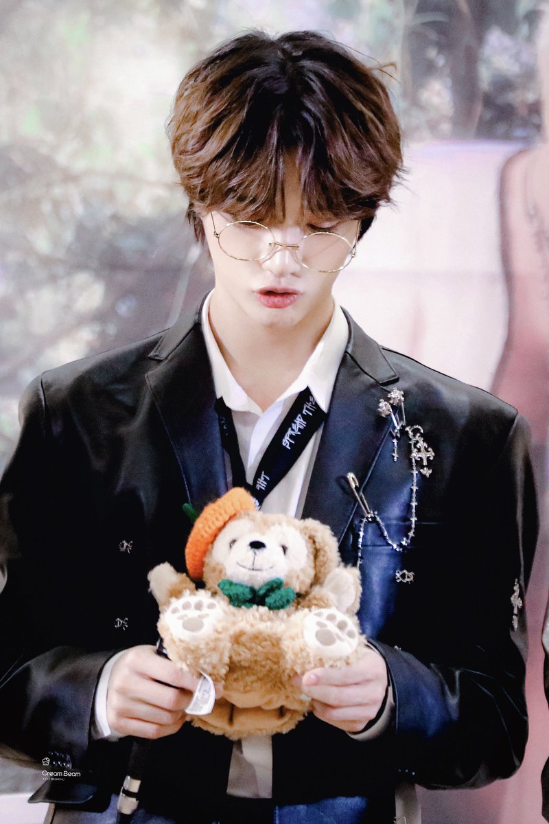 CreamBeom313's tweet photo. 230206 🧁🧸

#범규   #BEOMGYU       
#TXT_BEOMGYU  #TXT_범규 
#TOMORROW_X_TOGETHER              
#TXT https://t.co/LzQYeTTgKv