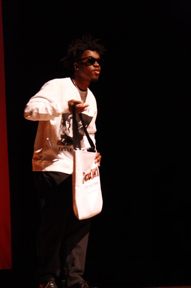 HERMENSVALID's tweet photo. HERMENSVALID @ Boston University 
C/o Hermen Acheampong

#fashion #fashionshow #fashionweek #bostonuniversity #streetwear https://t.co/BQMrjgipsB