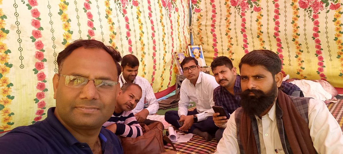 PRADEEP10174869's tweet photo. #प्रधानाचार्य_डीपीसी_2022_23_शीघ्र_हो
#मॉडल_स्टेट_राजस्थान https://t.co/Ehni83zKkd