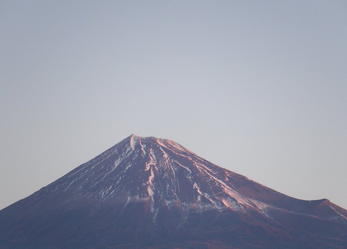 float_fuji_sup's tweet photo. 今朝富士🗻昨日の夕日🌇明日はお天気下り坂☂️
#富士山 #ふじさん #フジサン #自然 #山 #天気 #夕日 #海 #風をやます女vol8 #mtfuji #ocean #nature #sunrise #sunset #weather #nspwingfoilboard #nspwing #float_fuji_sup #floatfujisupclub #beautifulday https://t.co/nfpd35wW4Z