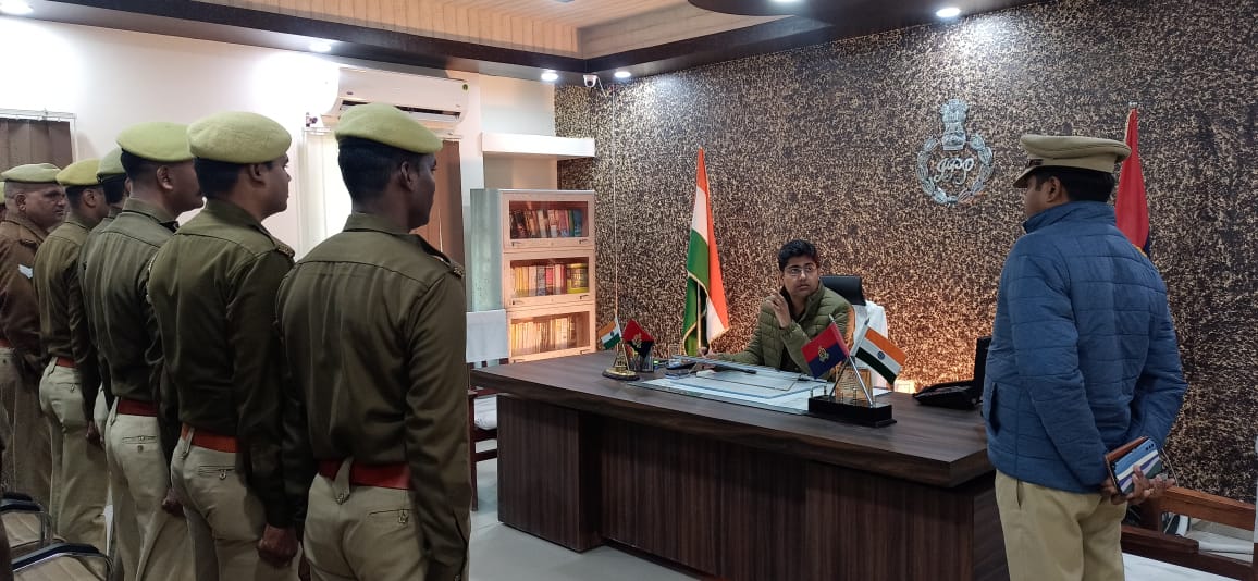 BALRAMPUR POLICE (@balrampurpolice) on Twitter photo #BalrampurPolice
#SPBalrampur рджреНрд╡рд╛рд░рд╛ рд╕рдорд╕реНрдд рдерд╛рдиреЛрдВ рд╕реЗ рдХреНрдпреВрдЖрд░рдЯреА рдореЗрдВ рдЖрдП рдкреБрд▓рд┐рд╕ рдХрд░реНрдорд┐рдпреЛрдВ рдХрд╛ рдЬрд╛рдпрдЬрд╛ рд▓рд┐рдпрд╛ рдЧрдпрд╛ рддрдерд╛ рдмреАрдЯ рдмреБрдХ рдЪреЗрдХ рдХрд░ рдирд┐рдпрдорд┐рдд рд░реБрдк рд╕реЗ рдЕрджреНрдпрддрди рдХрд░рдиреЗ рд╣реЗрддреБ рдирд┐рд░реНрджреЗрд╢рд┐рдд рдХрд┐рдпрд╛ рдЧрдпрд╛ред #BalrampurPolice
#SPBalrampur рджреНрд╡рд╛рд░рд╛ рд╕рдорд╕реНрдд рдерд╛рдиреЛрдВ рд╕реЗ рдХреНрдпреВрдЖрд░рдЯреА рдореЗрдВ рдЖрдП рдкреБрд▓рд┐рд╕ рдХрд░реНрдорд┐рдпреЛрдВ рдХрд╛ рдЬрд╛рдпрдЬрд╛ рд▓рд┐рдпрд╛ рдЧрдпрд╛ рддрдерд╛ рдмреАрдЯ рдмреБрдХ рдЪреЗрдХ рдХрд░ рдирд┐рдпрдорд┐рдд рд░реБрдк рд╕реЗ рдЕрджреНрдпрддрди рдХрд░рдиреЗ рд╣реЗрддреБ рдирд┐рд░реНрджреЗрд╢рд┐рдд рдХрд┐рдпрд╛ рдЧрдпрд╛ред