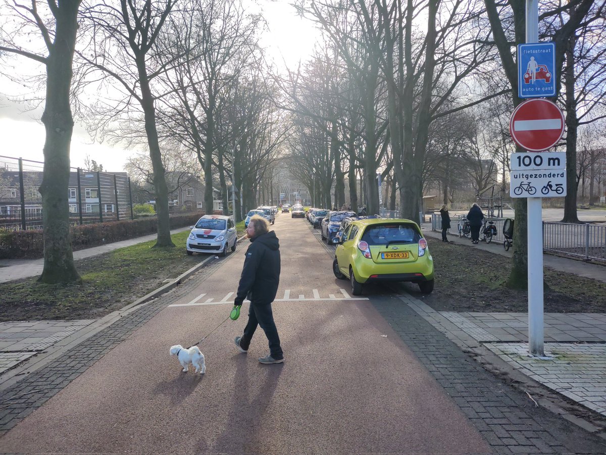 Renaat Van Rompaey (@rvr6) on Twitter photo Van Uvenweg fietsstraat?
<a href="/WagGoedopWeg/">Wageningen GoedopWeg</a> <a href="/Gem_Wageningen/">Gemeente Wageningen</a> @MooiWageningen
<a href="/hansbrons/">Hans Brons</a> Van Uvenweg fietsstraat?
<a href="/WagGoedopWeg/">Wageningen GoedopWeg</a> <a href="/Gem_Wageningen/">Gemeente Wageningen</a> @MooiWageningen
<a href="/hansbrons/">Hans Brons</a>