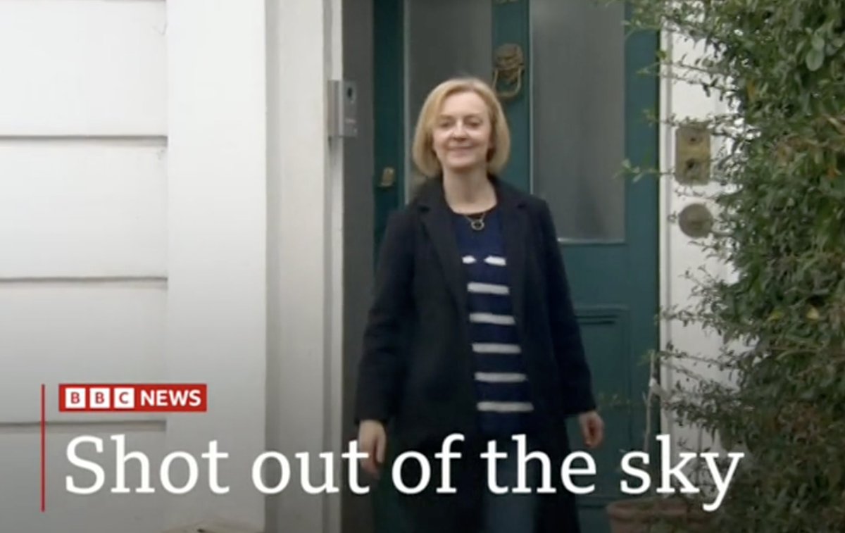 StephanArgent's tweet photo. @JonathanPieNews If @BBCWorld captions are to be believed she appears to be have been mistaken for a balloon... https://t.co/8eKsQDDP9Y