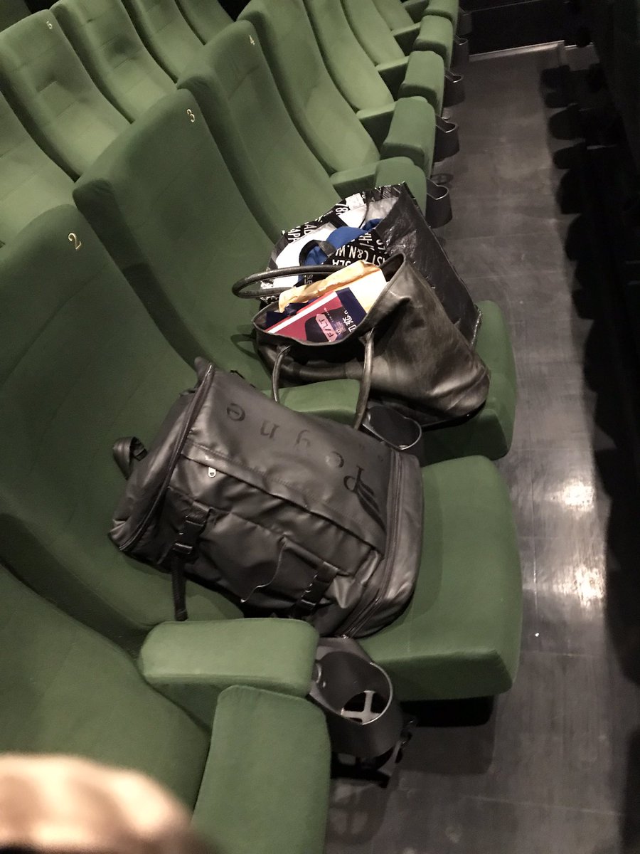 光平です。連ドラの撮影が休みだったので衣裳合わせとか有りましたが…強引に時間を作り『あつい胸さわぎ』観てきました。脚本も構成も演出も俳優部の芝居も切り詰めたカットワークもワンシーンワンカットも素晴らしく、感情移入して何度も涙が滲みました。是非観てください❗️