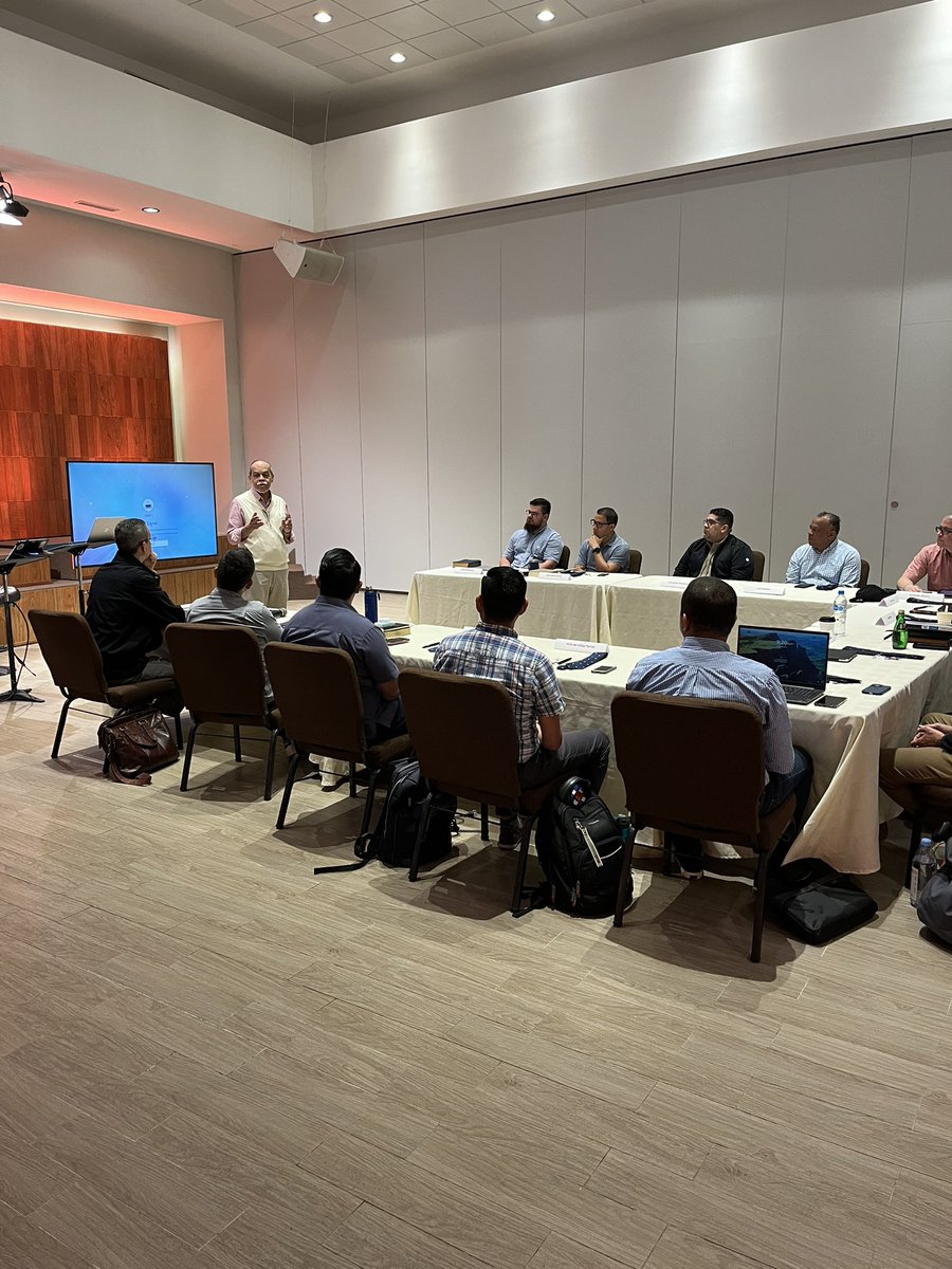 SBTS Hispanos tweet media