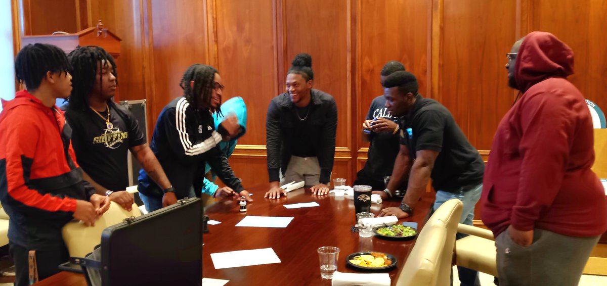 ccuspadoni's tweet photo. The CCU Call Me MiSTER cohort had a great time participating in an office escape room on Friday. This exercise gave them the opportunity to use skills including communication, leadership, collaboration, and conflict resolution. #OneMiSTER #spadonicollege #EducateEmpowerTrust https://t.co/PLCR4rErk4