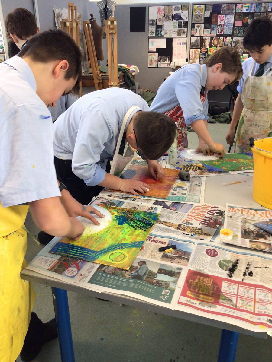 8B are smashing it today in their workshop with artist Jenny Muncaster. I am loving their fearless approach to trying new techniques and making creative decisions and I can’t wait to see their outcomes at the end of the day