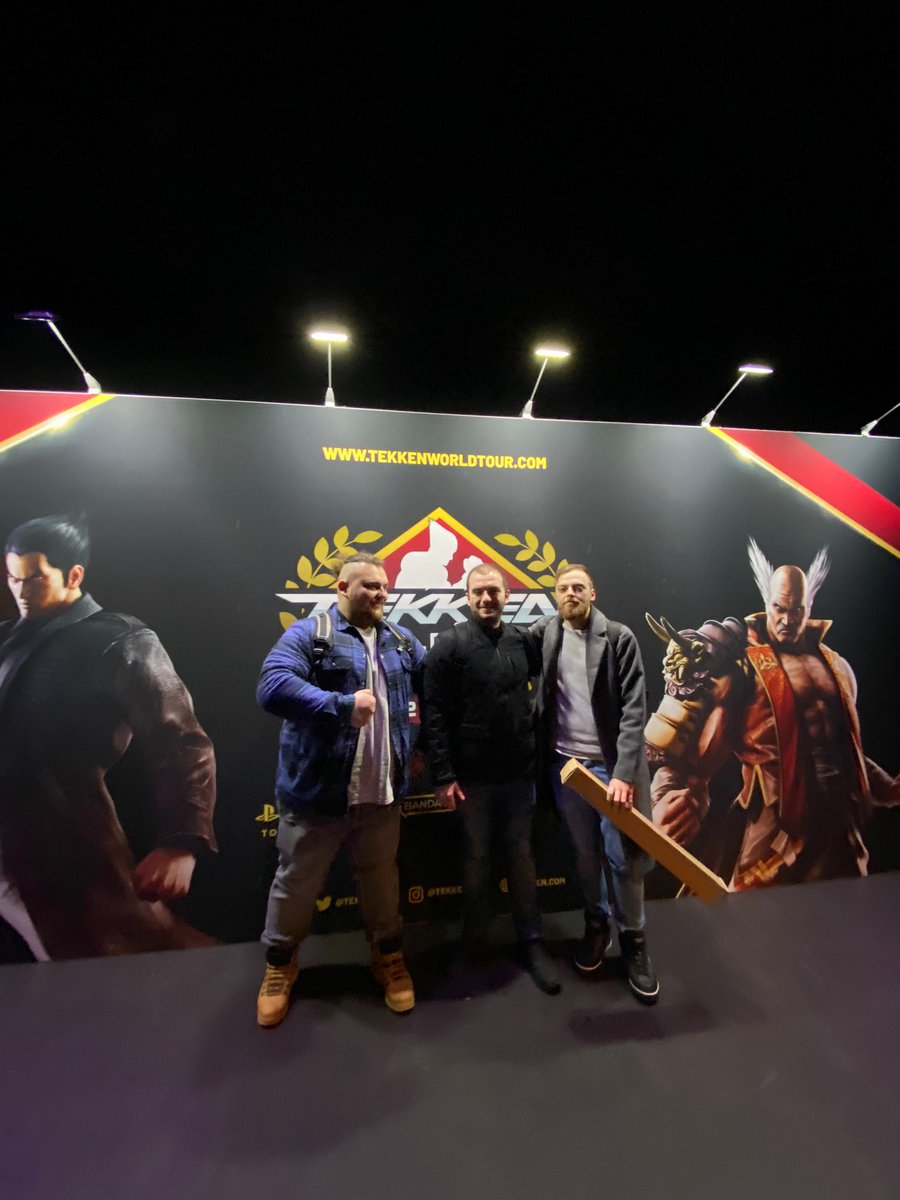 FasAnX1's tweet image. So after coming back from the #TWTFinals:
Probably the best event/experience I&apos;ve ever had. I&apos;ve met many ppl I know from online, even if only for a short time, and everyone of you were super friendly and chill. Just another proof how much passion and love is in the community🙏❤️