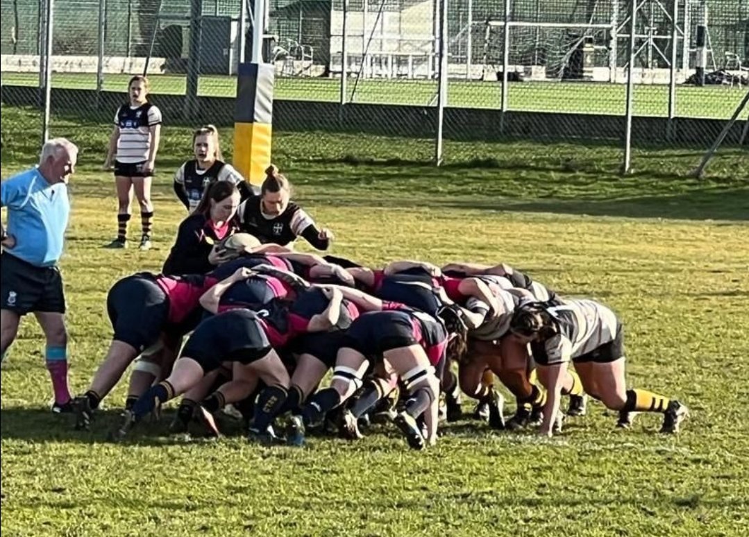 <a href="/PRFCValkyries/">Portsmouth Valkyries</a> nice and low in the scrum there 🖤💛🖤💛