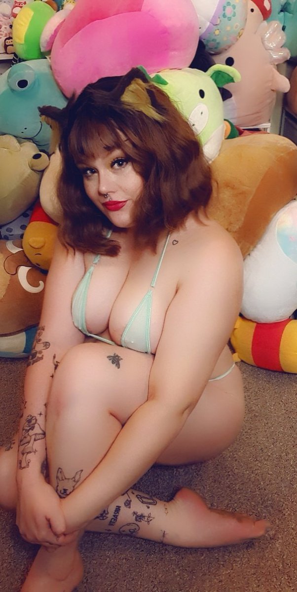 BimboPuppyBlue's tweet photo. Come play with this kitten!! Sale on now 
55% off Onlyfans! 
2.1k+ media and 100+ videos
Never any PPV 
All for $3.15 
This kitten gets nice and naughty over there.. 
Freebies on here and Reddit! 

♡ and RT for more exposure 
And don't forget to follow! https://t.co/7Igno4RzWY