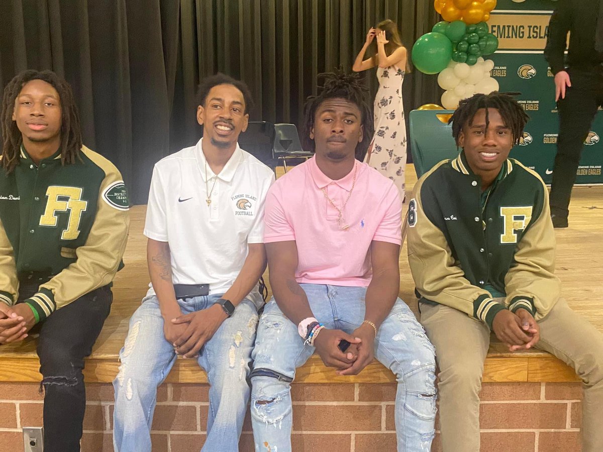 Real men wear pink! RIP Auntie Punkin 💕💓🌸💐 Everyday is October month for me! #breastcancer #Awareness