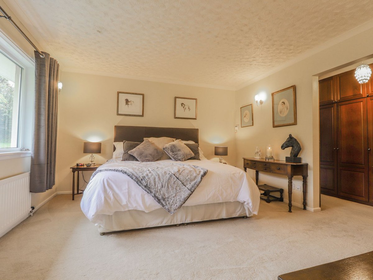 welsh_cottages's tweet photo. ⭐ Property of the Week! ⭐

This week, we highlight Aelwyd Y Don in coastal Tresaith!

Sleeping 8 in 4 bedrooms &amp; dog friendly, Aelwyd Y Don is spacious and offers great views of Cardigan Bay!

BOOK TODAY for a 2023 get-away to the Ceredigion coast!

➡ https://t.co/CNveg49iup https://t.co/Bt1qZ6sdc9