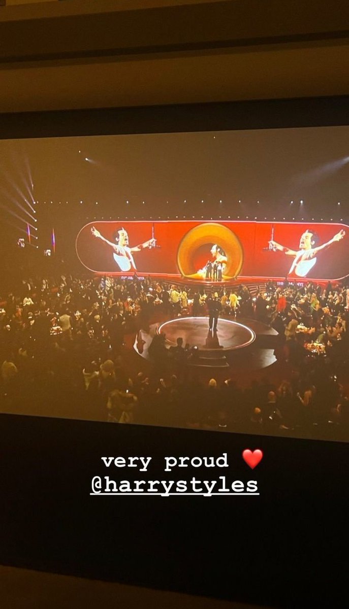 nom0leste tweet media