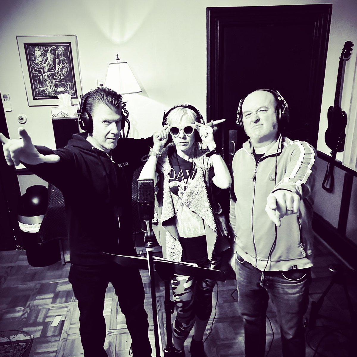 galaxypark617's tweet photo. HAMMERED SAINT - working on new single’s #garagerock #bostonmusic #newenglandmusic #bostonrock #bostonpunk #bostonmusicscene #bostonmusicians #galaxyparkstudios https://t.co/WFDLEZ8w59