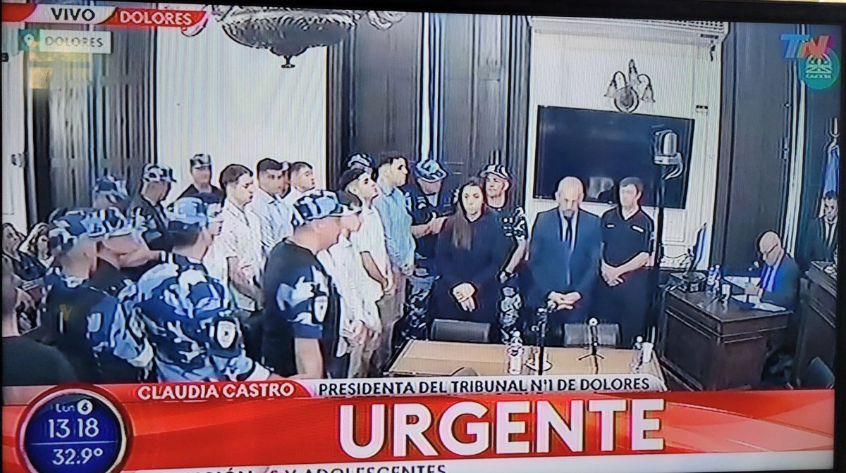 maxikronenberg's tweet photo. Rugbiers asesinos.

El VEREDICTO 

Máximo Thomsen PERPETUA
Ciro Pertossi PERPETUA
Enzo Comelli PERPETUA
Matias Benicelli PERPETUA
Luciano Pertossi PERPETUA 

#JusticiaPorFernando
#JusticiaPorFernandoBaezSosa https://t.co/NunhFTsZZc