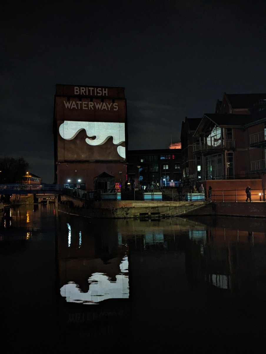 filmhubmidlands's tweet photo. Reflections lit up our nights during #NottinghamLightNight  📽️

@CRTEastMidlands #LightNightNotts https://t.co/93fdMGVhJY