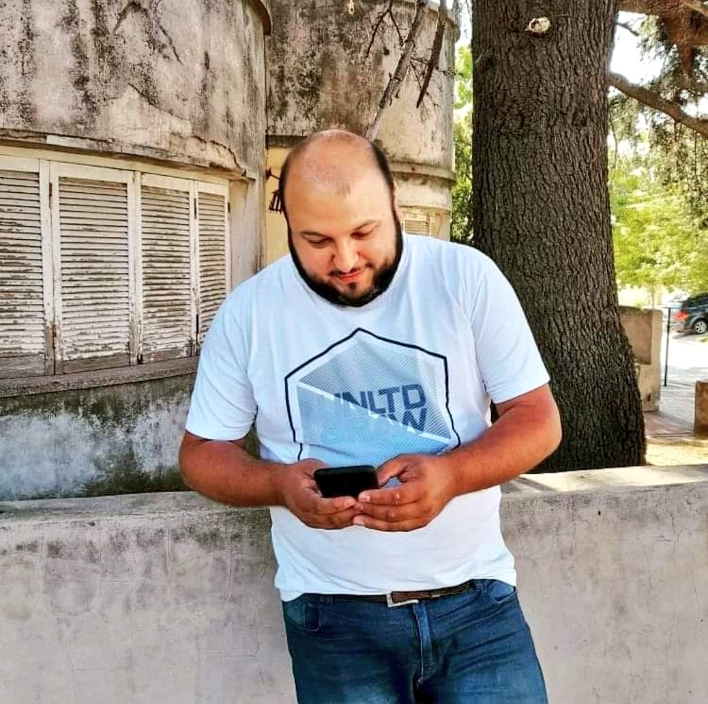 IvanGGomezok's tweet photo. 🎵...Perder el miedo a lo desconocido
Confiar en uno y mantener la fe
Para crecer hay que cambiar de vida, volver a nacer...🎵 https://t.co/myILnkDXX2