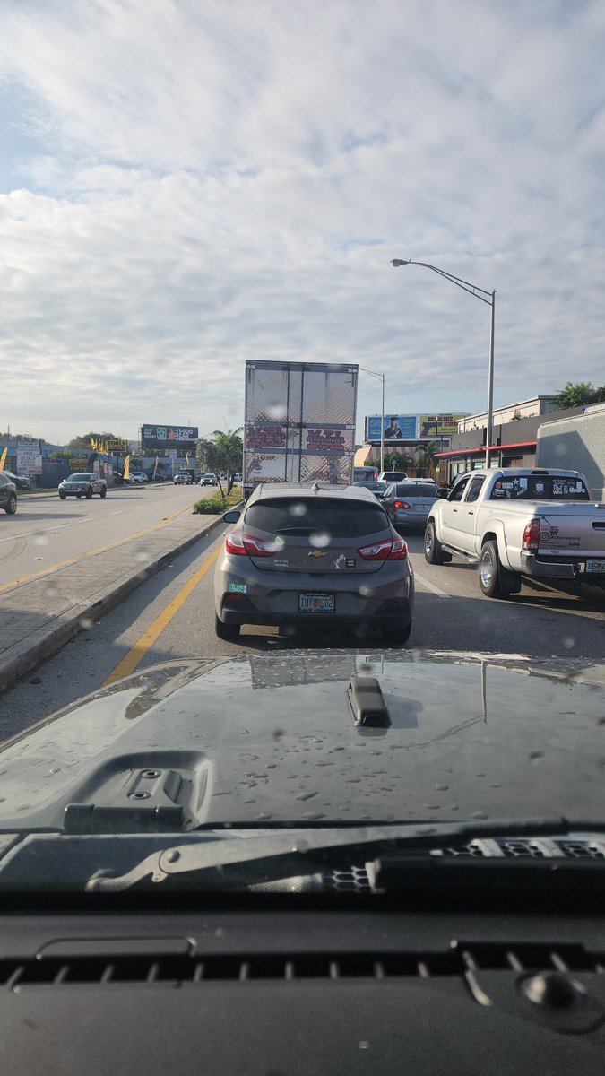 YSL1186MIA's tweet photo. Another morning commute delayed by 30 min due to 27th ave drawbridge. 2 school buses in traffic today. Why can't this wait till after school and heavy traffic hours? Luxury boats above working class folks!  @LevineCava @MiamiMayor https://t.co/hUTLhlqILp