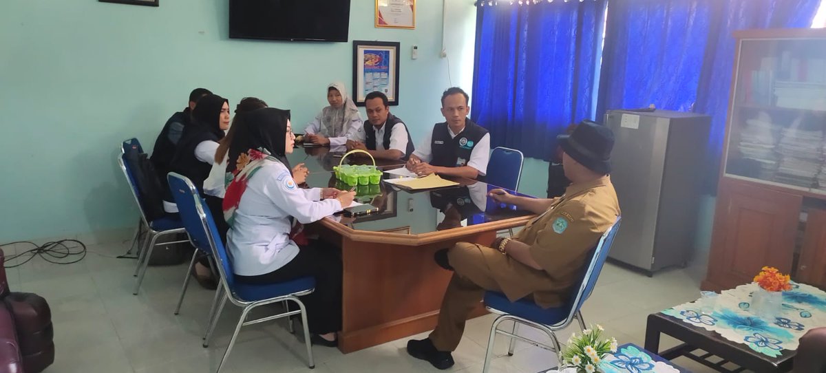 AnisTriandini's tweet photo. Senin, 06 Februari 2023
Koordinasi Penyuluh Perikanan bersama Kepala Dinas Perikanan Kabupaten Bangka Bapak Drs. Arman  Mengenai SK Penyuluh Perikanan Bantu Th.2023 dan 
#GiatLuhkanSatminkalBRPPUPP https://t.co/uWUnqBnCSj