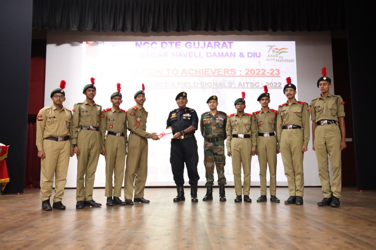 NCC_Dte_Gujarat's tweet photo. Maj Gen Arvind Kapoor, ADG @NCC_Dte_Gujarat awarded achievers of Guj Dte at a felicitation ceremony at Ahmedabad. The event highlighted achievements of cadets &amp; staff and culminated with a wonderful Gp song &amp; Ballet performance.
@GovernorofGuj
@CMOGuj
@HQ_DG_NCC
@DefencePRO_Guj https://t.co/LhoccFdg3h
