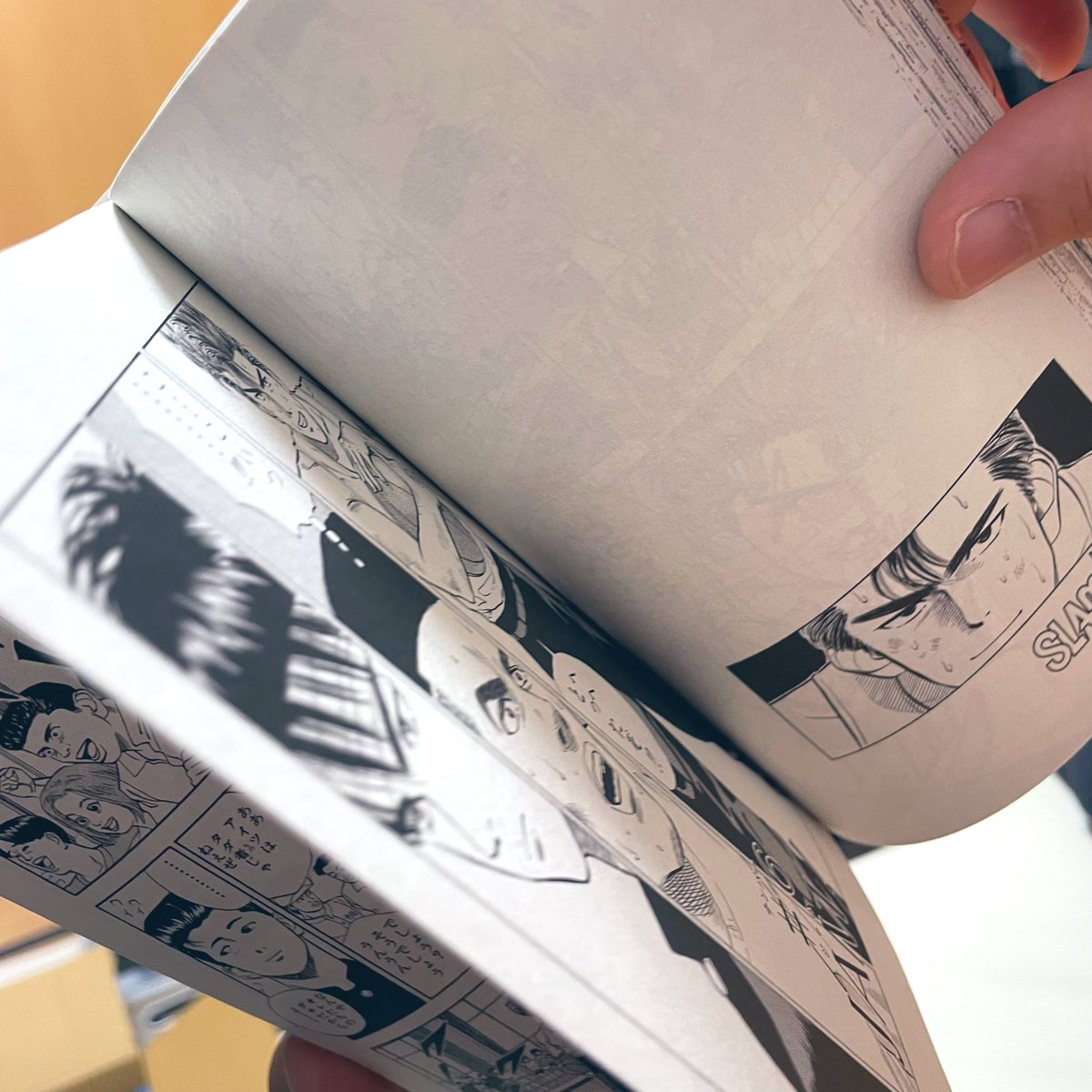 TrailerDriving's tweet photo. 👨出会いのシーンで泣ける……。
👩春子さんとの？
👨ゴリとの……。

本誌と同じように、空きページにカットが入ってたりするのが良いらしい（ヨメ） https://t.co/gQuYdgNEB7