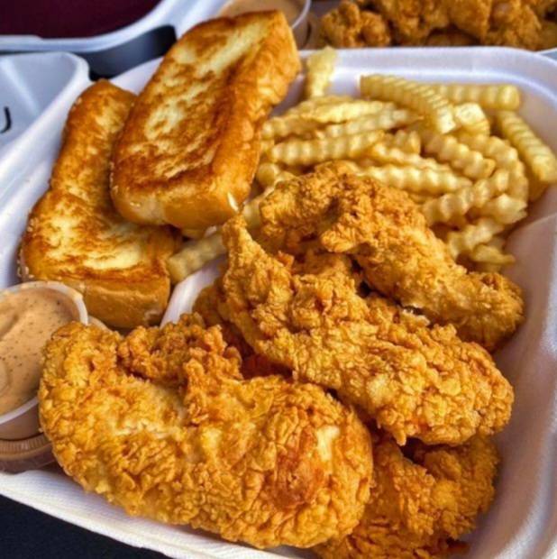 Chicken Tenders French Fries 🍟 with Garlic Toast 
homecookingvsfastfood.com
#fastfood