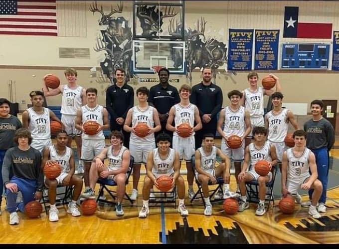 Trey3025's tweet photo. Dickey's Barbecue Pit - Kerrville, TX
Player of the Game
It took a true team effort for the @Antlerhoops to beat SA Wagner 48-45. The team was named Dickey's BBQ players of the game. The Antlers play Veterans Memorial on Tuesday in a big district game.
#REVROCKS https://t.co/4hhiWMOpcc