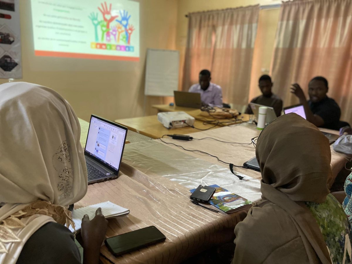 CercleDev's tweet photo. Durant deux jours, toute l’équipe du secrétariat permanent de Cercle Dev s’est réunie pour l’atelier de planification annuelle. 
Cet atelier a permis à l’équipe de faire le bilan de tous les projets, et le niveau de leur réalisation ainsi que les perspectives à venir. https://t.co/QVocRxDKB9
