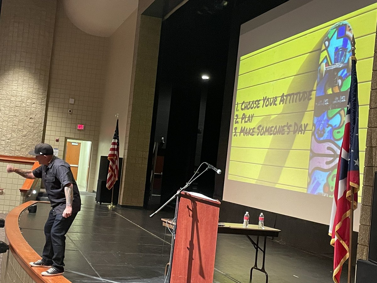 Beth Richardson tweet media