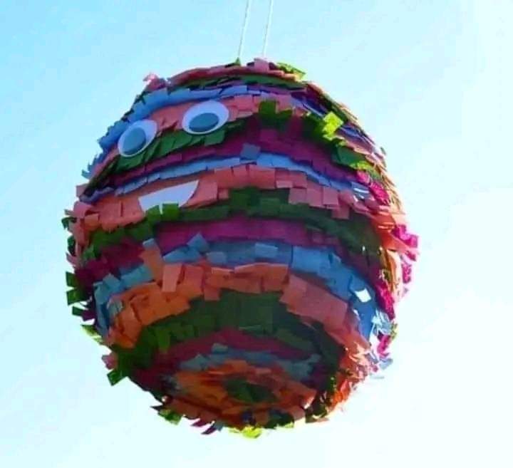 RP54376704's tweet photo. Oh No! Even the Mexican balloon is crossing the border illegally!!!!🤣🤣 https://t.co/IZz6A0ah5v