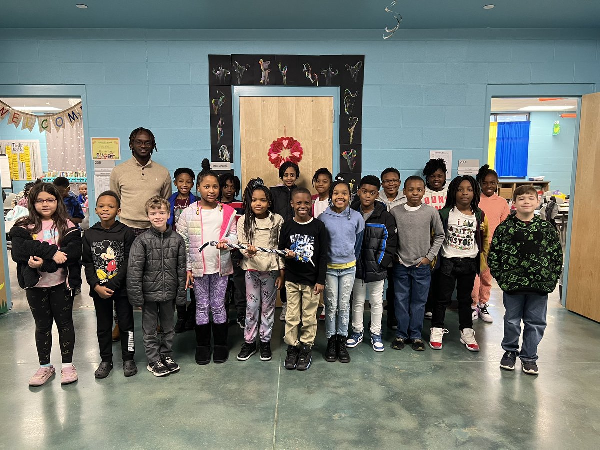 We would like to congratulate Mr. Peagler’s Third Grade class.They are the BPES PE Class of the Month and won the spirit stick today for the month of January! #bpinspired <a href="/purvis_11/">Alberta Purvis</a> <a href="/DrSlaughter18/">Dr. Cortney C. Slaughter</a> <a href="/MSeayMAE/">Monisha Seay, Ed.S</a> <a href="/BPESArtsAcademy/">Bryant Park Elementary</a> @coach_purvis <a href="/ShanePeagler/">Shane Peagler</a>
