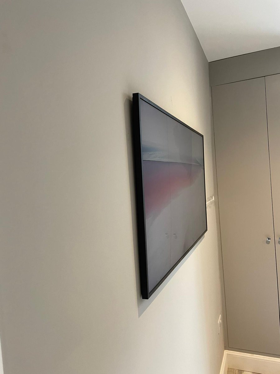 scotland_smart's tweet image. A nice neat finish, cable raggled into the wall ready to paint over. 
#tvinstallers #tvinstallation