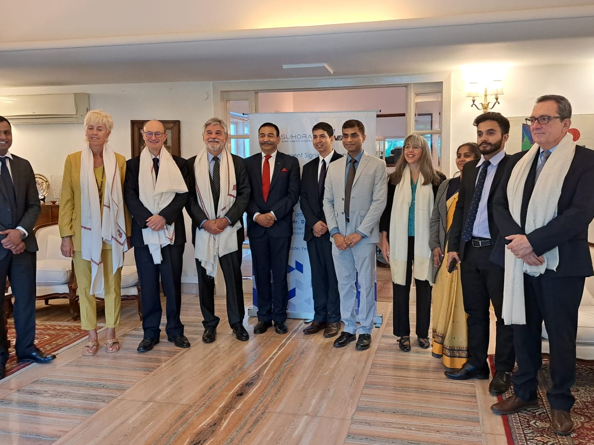 innovacionar's tweet image. 🇦🇷🛰️🇮🇳Nuestro país exportará las imágenes de los satélites #SAOCOM en la #India, en nuevos mercados de Asia y en todo el continente africano. El convenio se firmó entre @veng_argentina, empresa de @CONAE_Oficial, y @suhoratech y traerá más divisas y trabajo a Argentina.