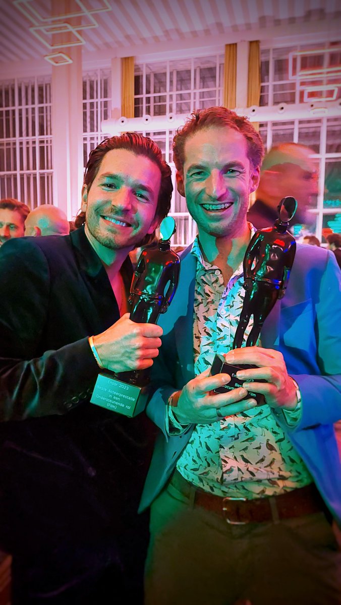 natuurenbos's tweet photo. Onze Natuur wint Ensor voor beste documentaire film. En daar zijn wij uiteraard ook fier op! 🏆De reeks op @canvastv elke woensdagavond is minstens even spectaculair. Zeker kijken dus!
#onzenatuur #ensors #filmfestivaloostende @vrtmaxbe @PimNiesten #matteosimoni @dickharrewijn https://t.co/MXr38TgDMl