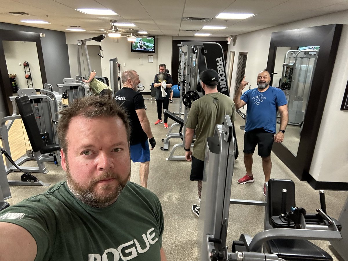 RockstarWifi's tweet photo. Day1 - 3 people, Day2 - 5 people, Day3 9 people #WeHackHealth @TheWLPC donβt miss it! @bencanning87 Happy to see so many interested in the movement;) #WiFiTraining #WLPC @blong1 https://t.co/d3D6ek8FUN