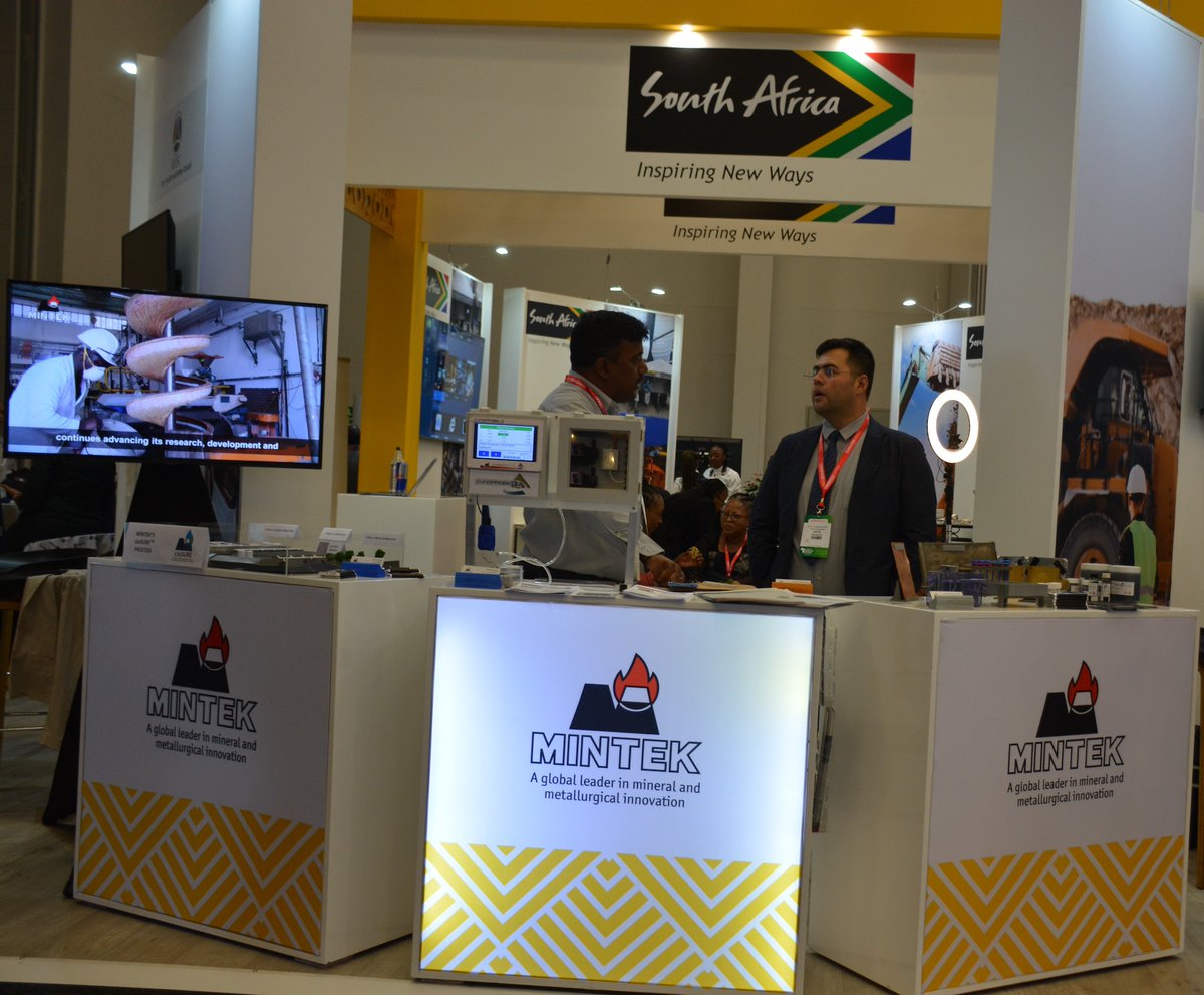 Mintek_RSA's tweet photo. #Mintek takes over the Mining Indaba action still continues. 

A lot of delegates have visited our stand, including Mintek's board Chairperson, Dr Thibedi Ramontja.

#MintekTheSolution
#MintekMining
#InvestingSA
#SAMining https://t.co/6k0lnqCdx4