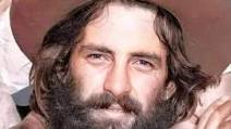 Misleidi18's tweet photo. Rinden homenaje a, Camilo Cienfuegos Gorriarán, en su aniversario 91 de su natalicio, nació el 6 de febrero de 1932 en Lawton, Cuba. #DpeSantiago, @RaulSamon, @elsa- en @FundichelyRosa, @DiazCanelB, #niurdisreyes, #DmeSantiago,#SomosContinuidad. https://t.co/QWnBywnGUK