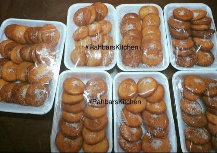KitchenRahbars's tweet photo. Our specialities for the blessed month of #Rajab. Meethi Tikiyañ, Kheer, dam ka Qeema, dahi Barhey, chholay chaat.
100% finest ingredients, authentic recipes and cooked with lot of care and love.
Order now exclusively #rahbarskitchen
#koonday #Karachi #homemadefood https://t.co/r3lmNxPKoO