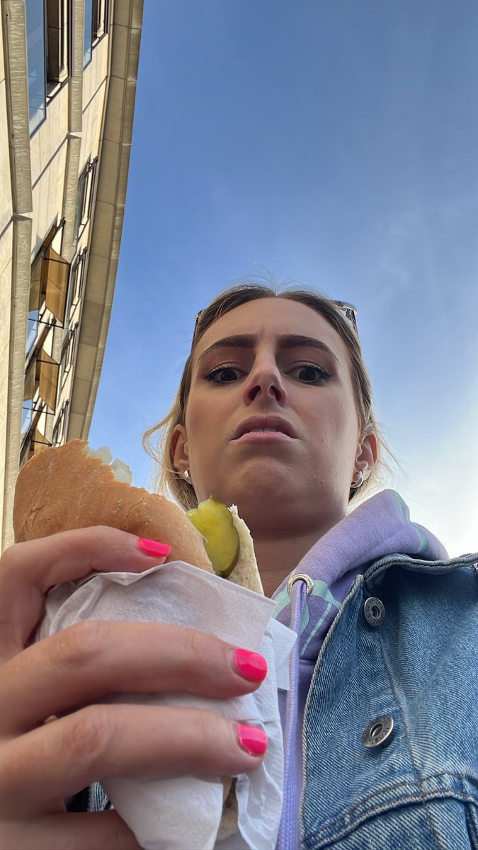 Λ N N Λ B E L tweet media