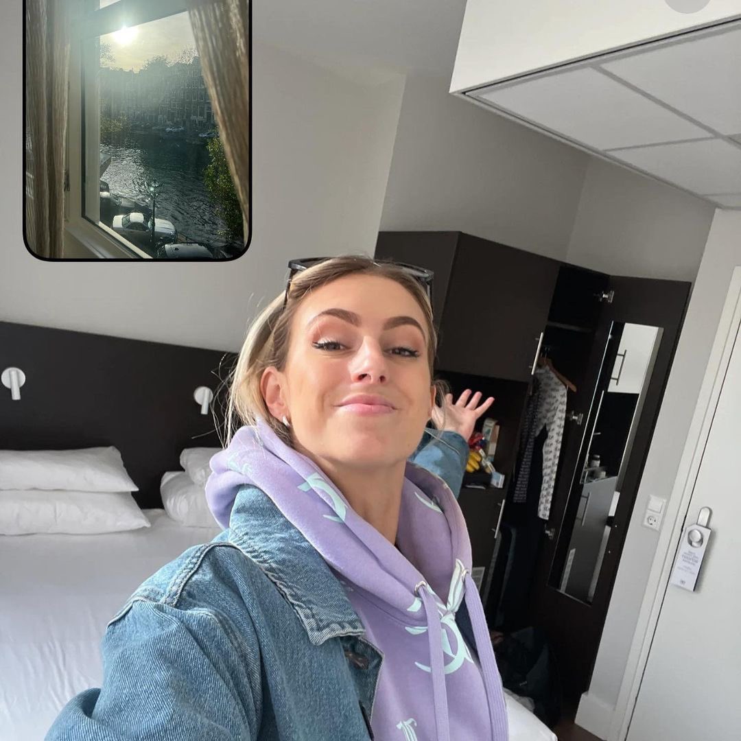 Λ N N Λ B E L tweet media