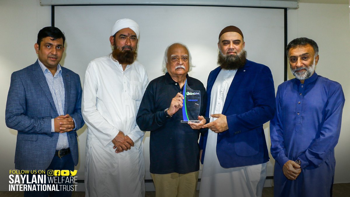 OfficialSwit's tweet photo. A visit by @AnwarMaqsood01 Pakistani Writer to Saylani Welfare International Trust Head Quarters and the distribution of certificates to the students of Saylani Welfare Mass Training & Job Creation Program
#AnwarMaqsood #SaylaniMassITTrainingProgram
#SaylaniWelfare https://t.co/Q3tRR8mxJR