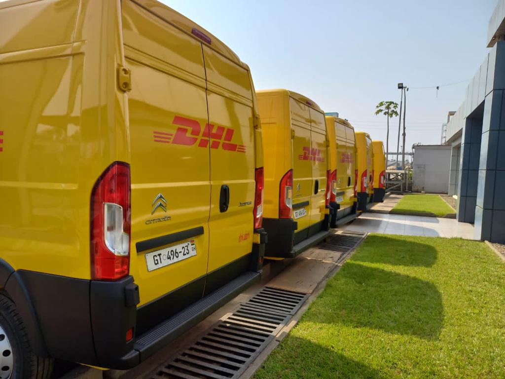 citroen_ghana's tweet photo. Over the weekend, DHL picked up fleet of five (5) units of the Citroen Jumper Van.
Start your journey:
https://t.co/Qxsc64Hy9F
#CitroenGhana
#CitroenJumper
#SilverStarAuto https://t.co/UWXaEanSdX