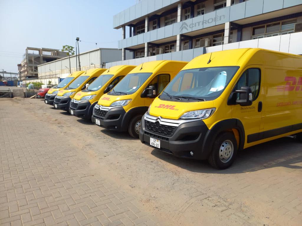 citroen_ghana's tweet photo. Over the weekend, DHL picked up fleet of five (5) units of the Citroen Jumper Van.
Start your journey:
https://t.co/Qxsc64Hy9F
#CitroenGhana
#CitroenJumper
#SilverStarAuto https://t.co/UWXaEanSdX