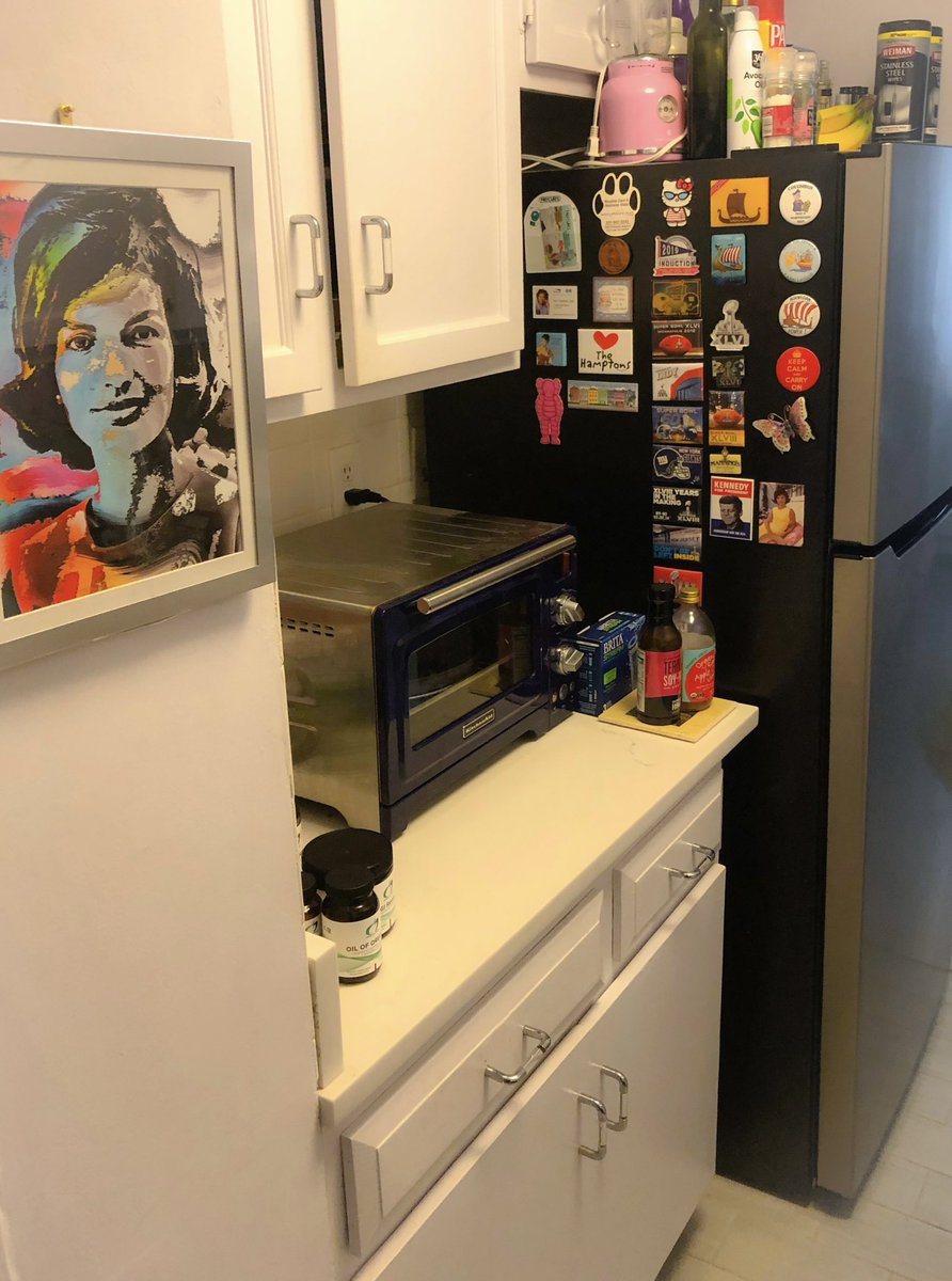 lionworksdesign's tweet image. Today’s post is a project from a recent #kitchenredesign. Our client had a set budget and wanted to update their galley space. Here are the before photos. Stay tuned for the after photos on Friday. #lionworks #lionworksdesigns #renovation #interiordesign #kitchenupdate