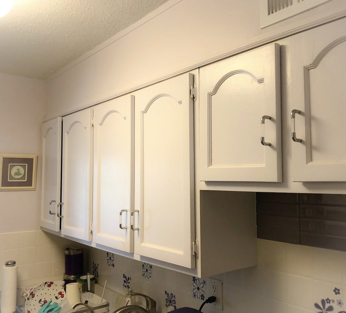 lionworksdesign's tweet image. Today’s post is a project from a recent #kitchenredesign. Our client had a set budget and wanted to update their galley space. Here are the before photos. Stay tuned for the after photos on Friday. #lionworks #lionworksdesigns #renovation #interiordesign #kitchenupdate